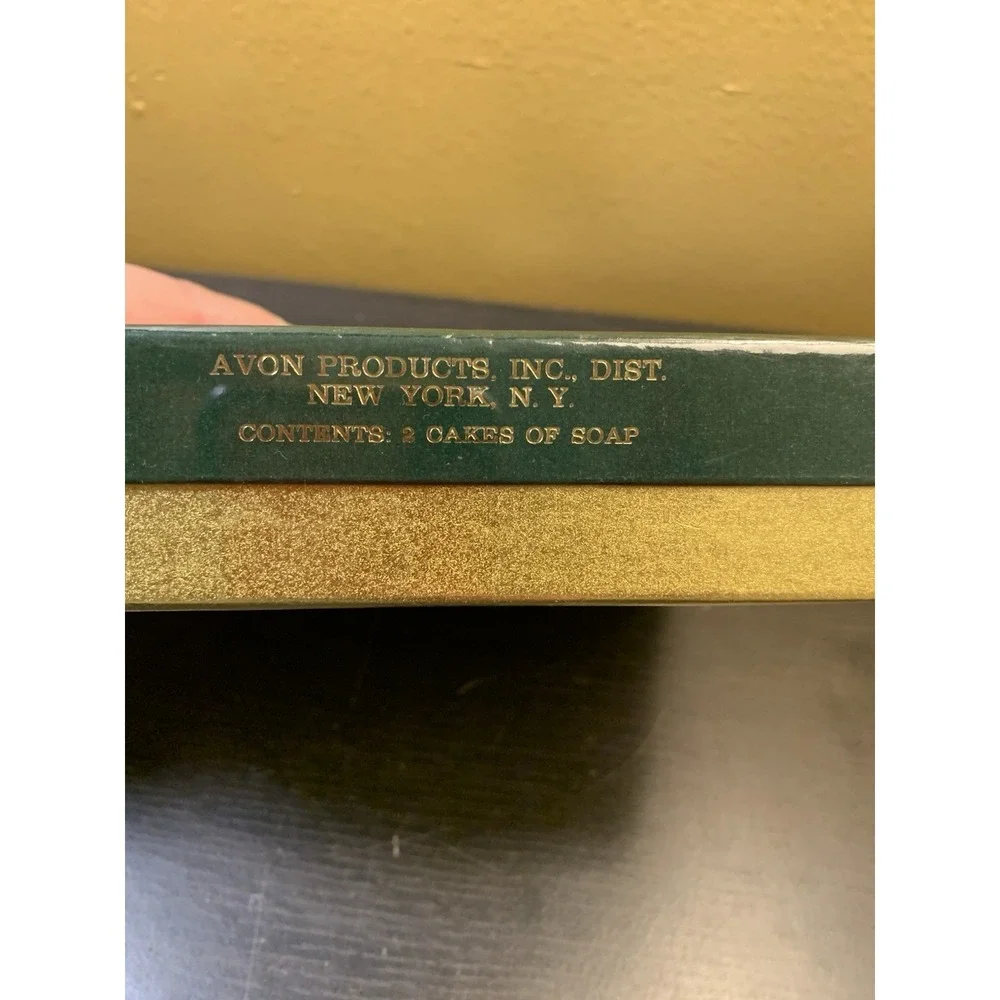 VINTAGE‎ 1966  AVON  LONESOME PINE SOAPS-NEW IN BOX